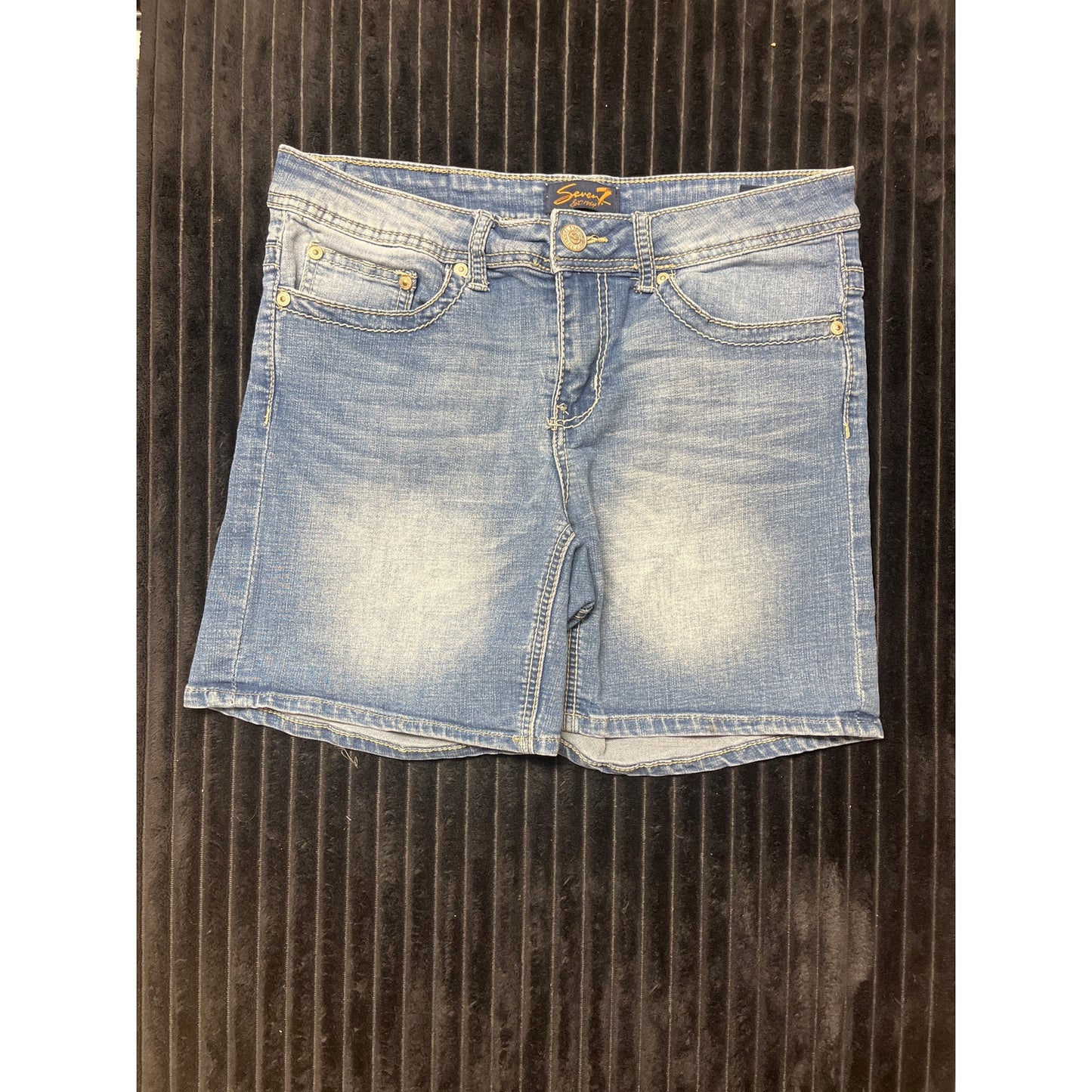 Seven 7 Women’s Denim Bermuda Jean Shorts Size 10 LG Casual
