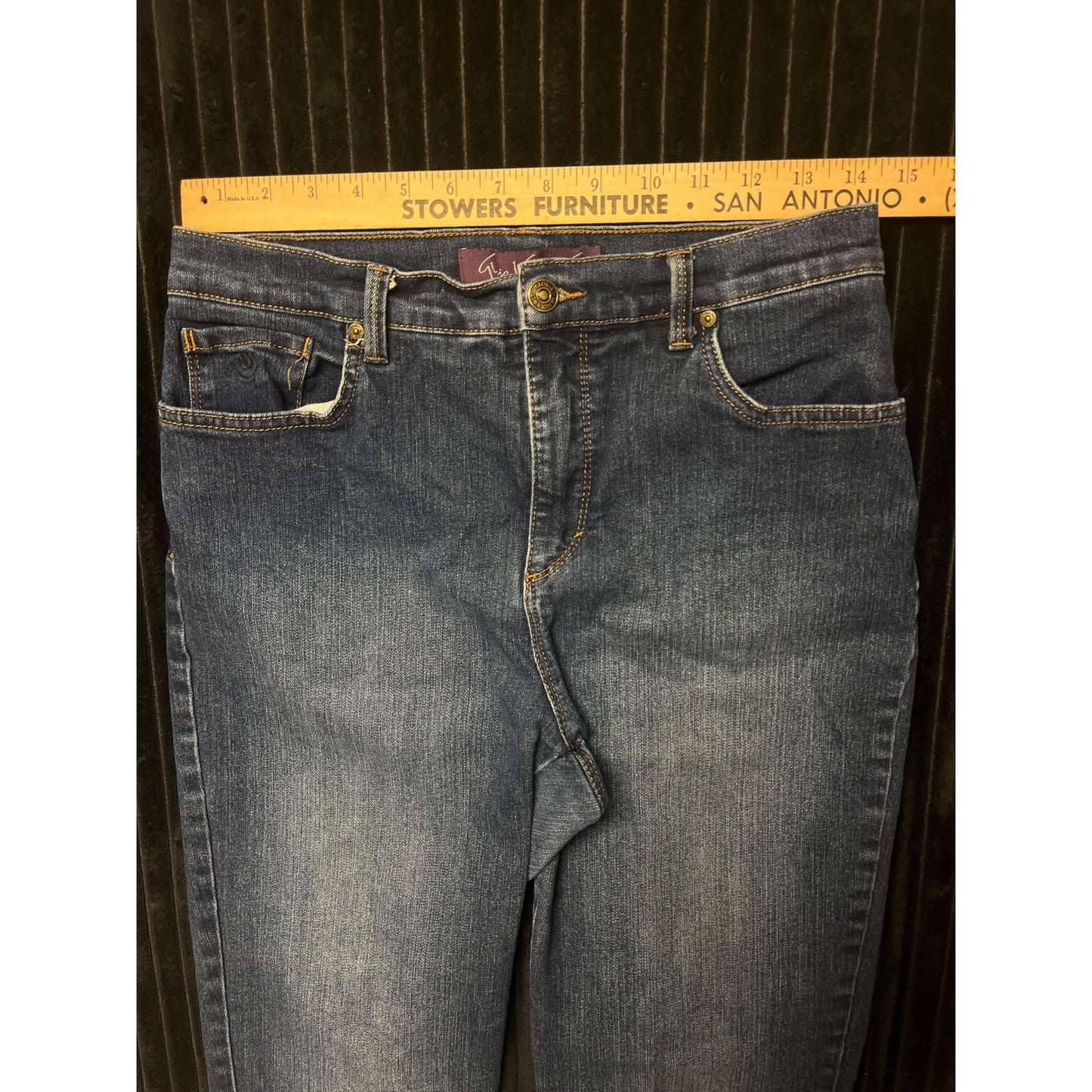Gloria Vanderbilt Women's Dark Wash AMANDA Capri Jeans Size 8 Classic Style