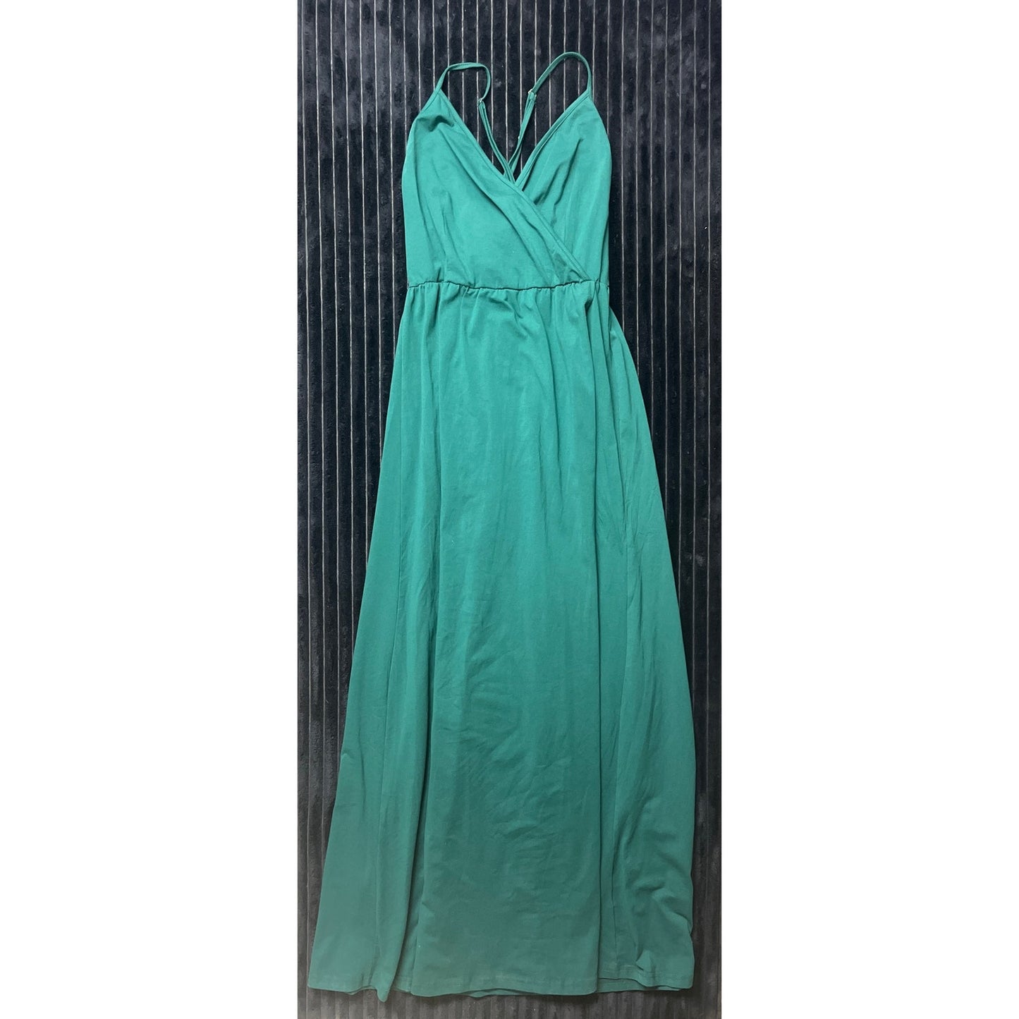 Amazon Women’s Long Green Dress Cross Front & Back Size Medium