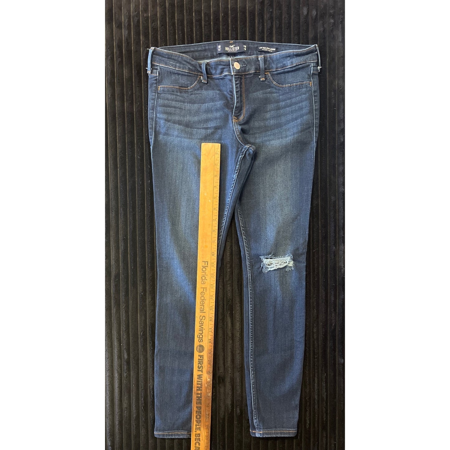 Hollister Women’s Low Rise Jean Leggings Dark Wash Advanced Stretch Size 9R