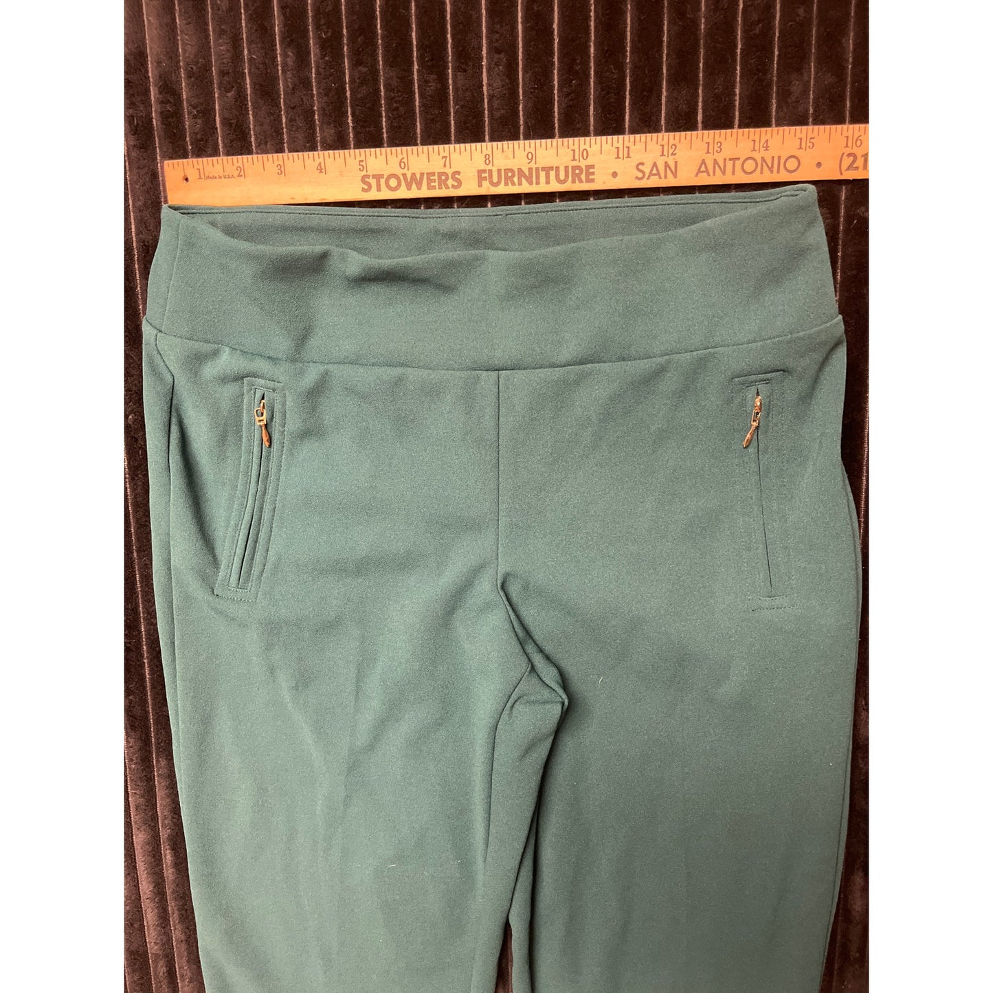 SOHO Apparel Women's Green Wide Leg Dress Pants Size Medium Gold Zipper Pockets