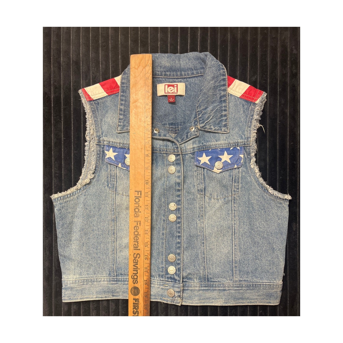 Vtg L.E.I Jean Vest Womens S American Flag
Patriotic USA Sleeveless 90s Y2K