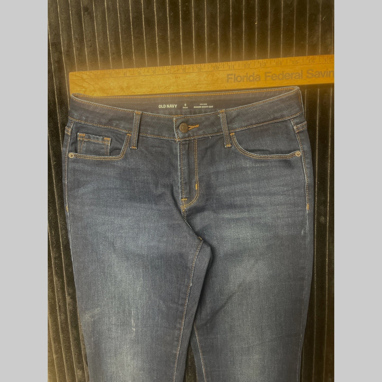 Old Navy Women's Mid Rise Kicker Boot Jeans Sz 6 Dark Wash Classic Fit