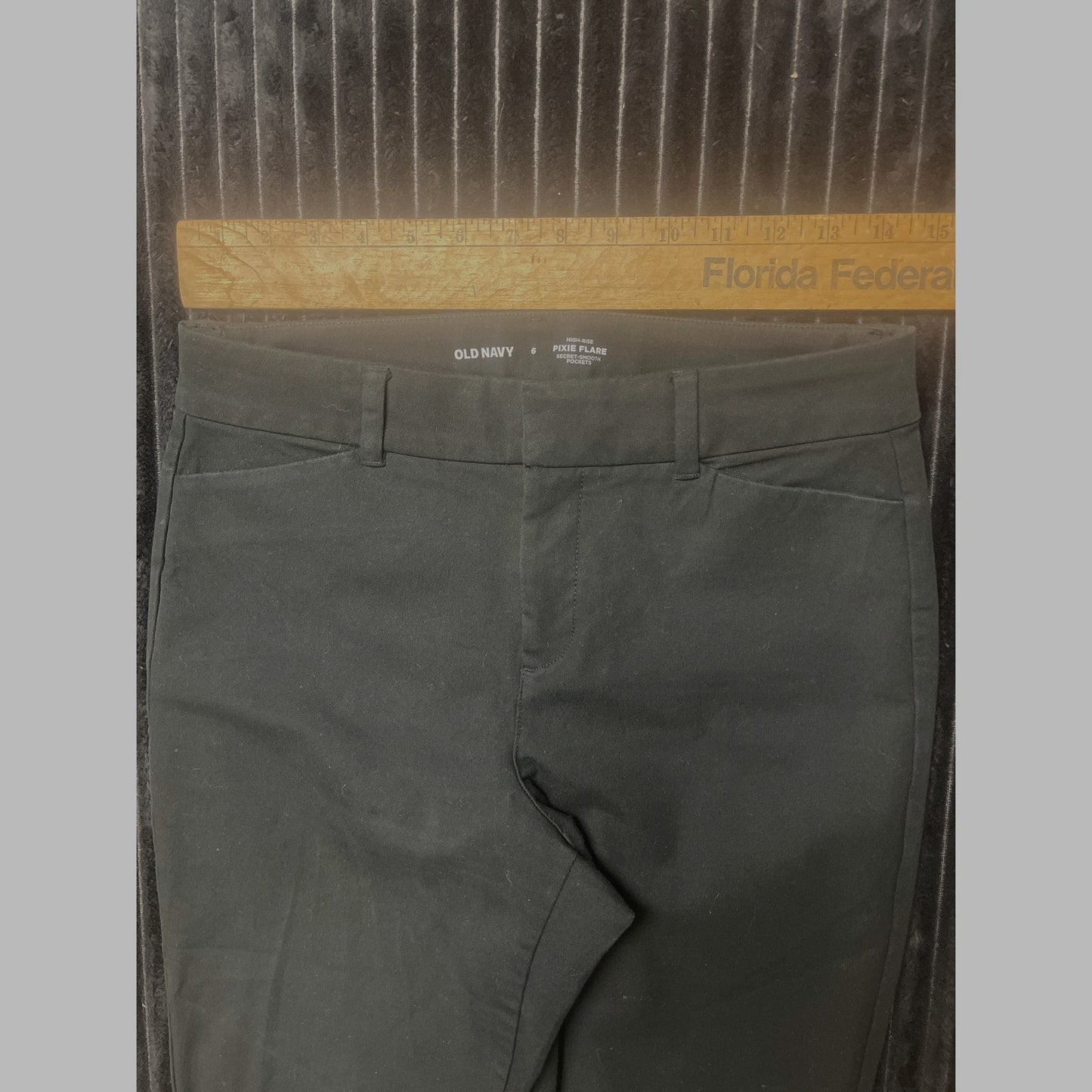 Old Navy Women's High Rise Flare Pants Sz 6 Black Secret Smooth Pockets