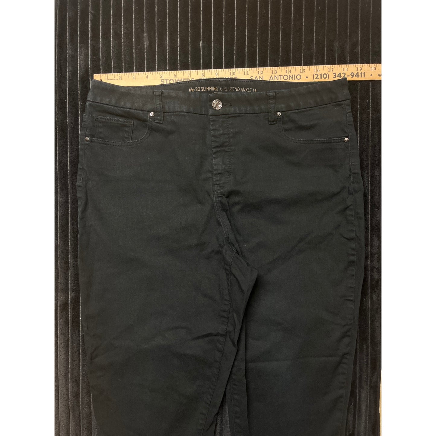 Chico’s GirlFriend Ankle Jeans in Black Size 3/20