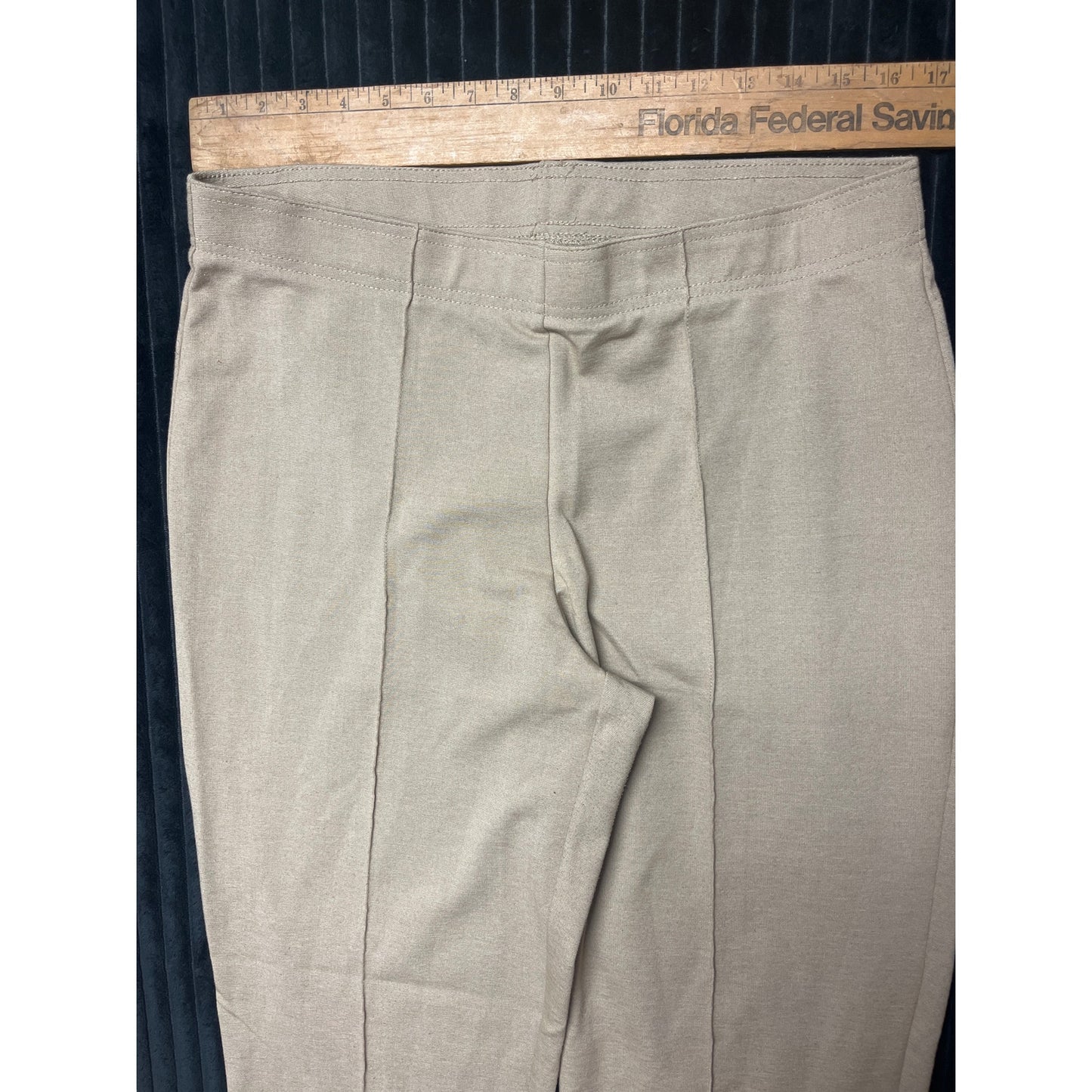 Cathy Daniels Women's Beige Pants Size Large Pull-On Stretch Waist