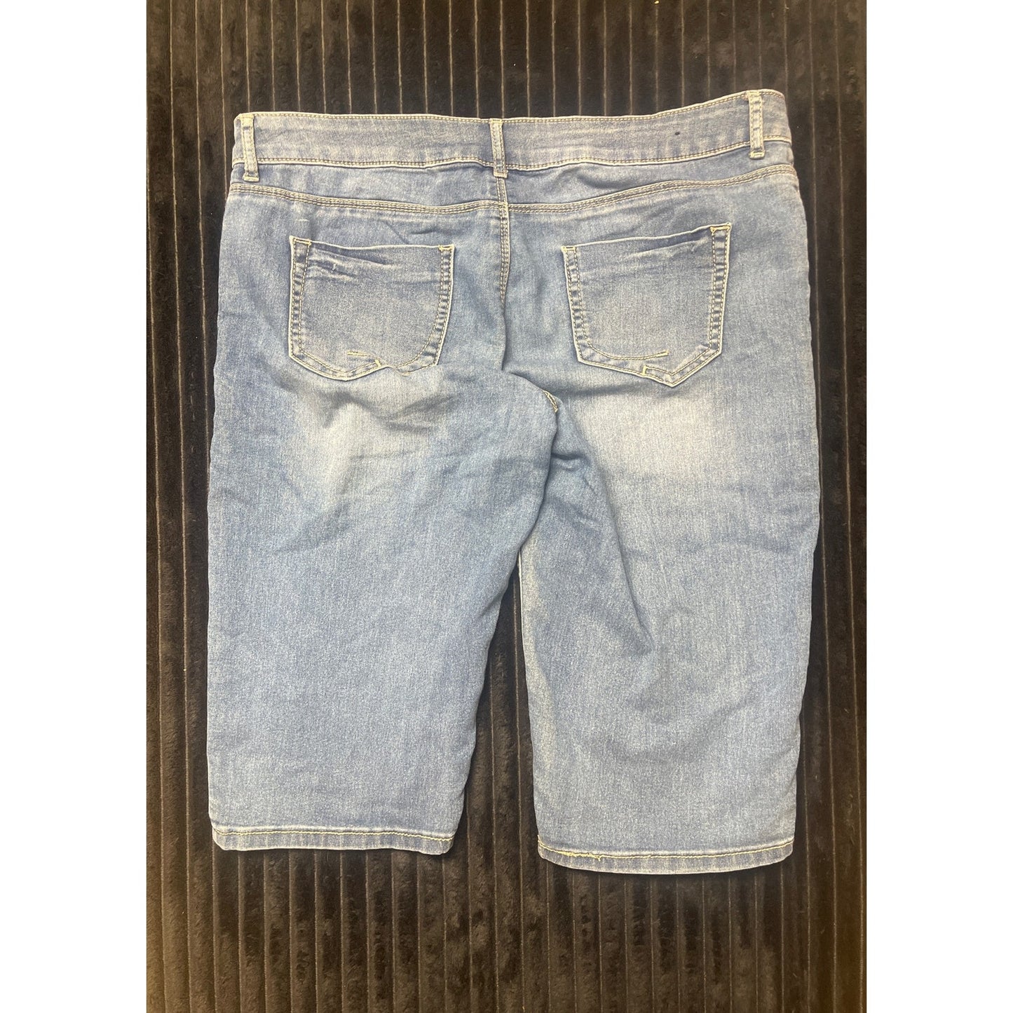 Buffalo David Bitton Women's Mid Rise Samuella Bermuda Denim Shorts