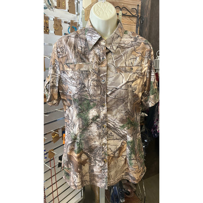 "She Outdoors Camo Short Sleeve Button-Up Dress Shirt Size Medium Women's"