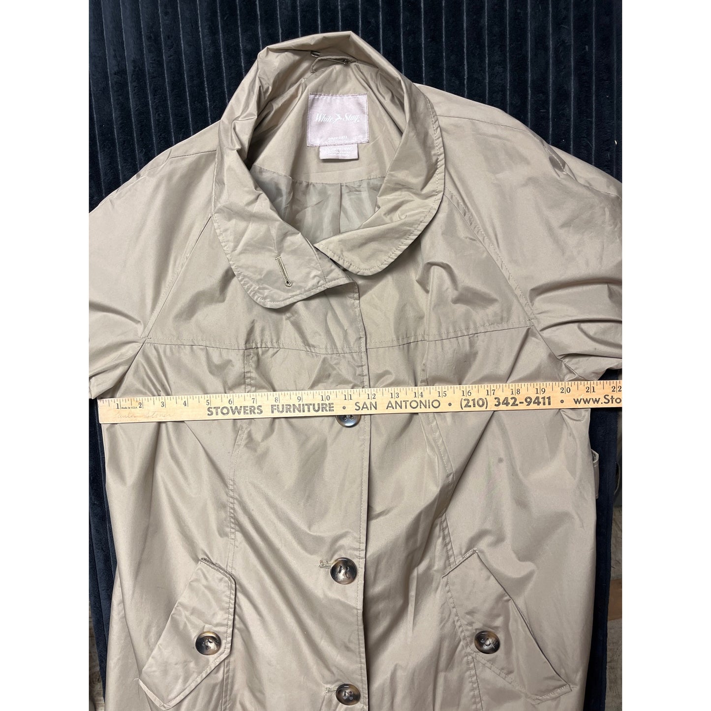 White Stag Women's Raincoat Button-Up Size 2XL Waterproof Lightweight