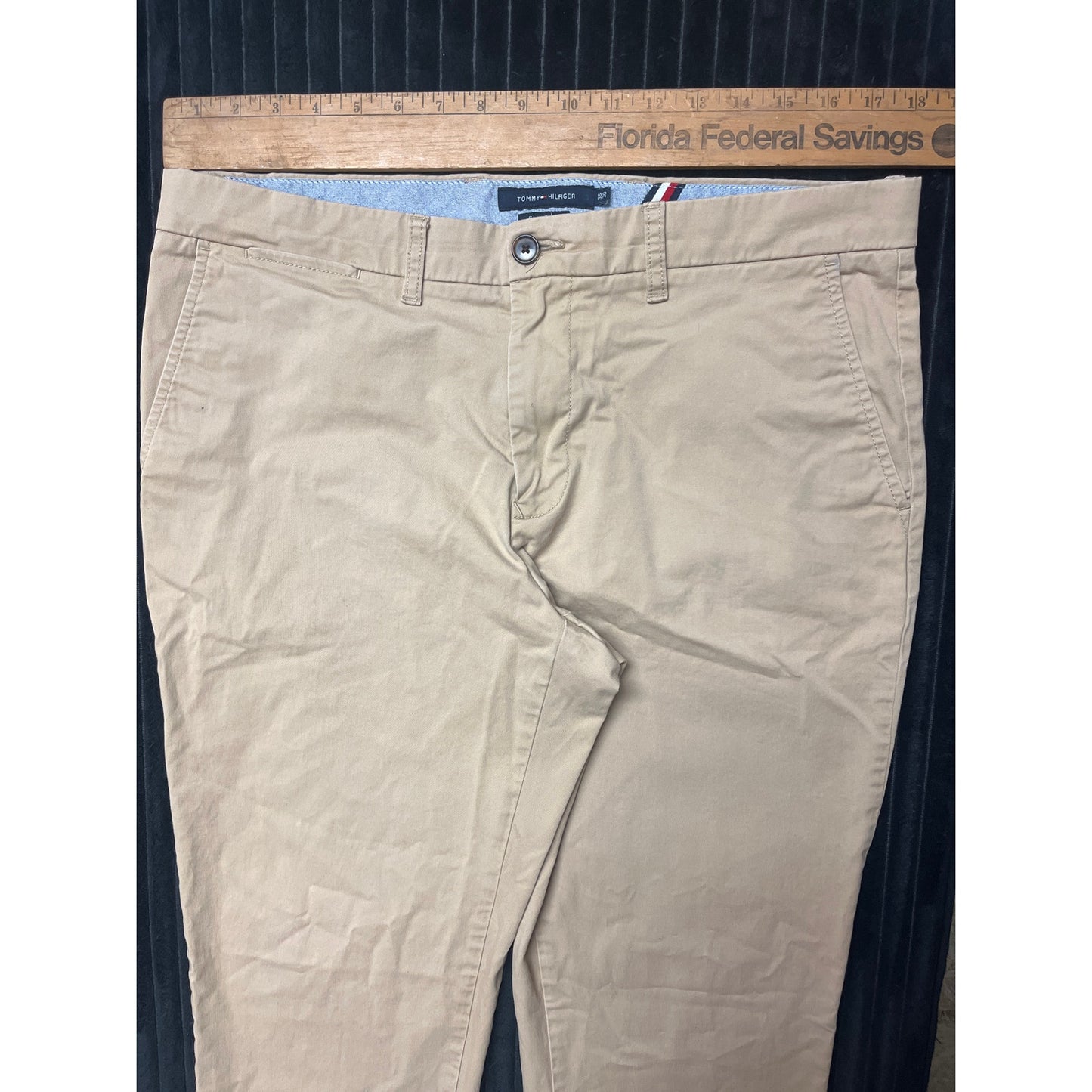 Tommy Hilfiger Men's Chino Style Pants Size 36x30