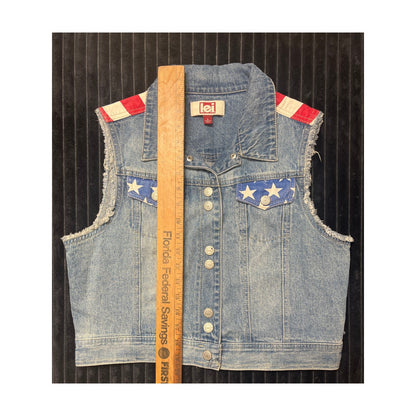 Vtg L.E.I  Jean Vest Womens S American Flag 
Patriotic USA Sleeveless 90s Y2K