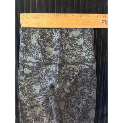 Womens Lululemon Leggings Size 2 Gold and Black Metal Pattern