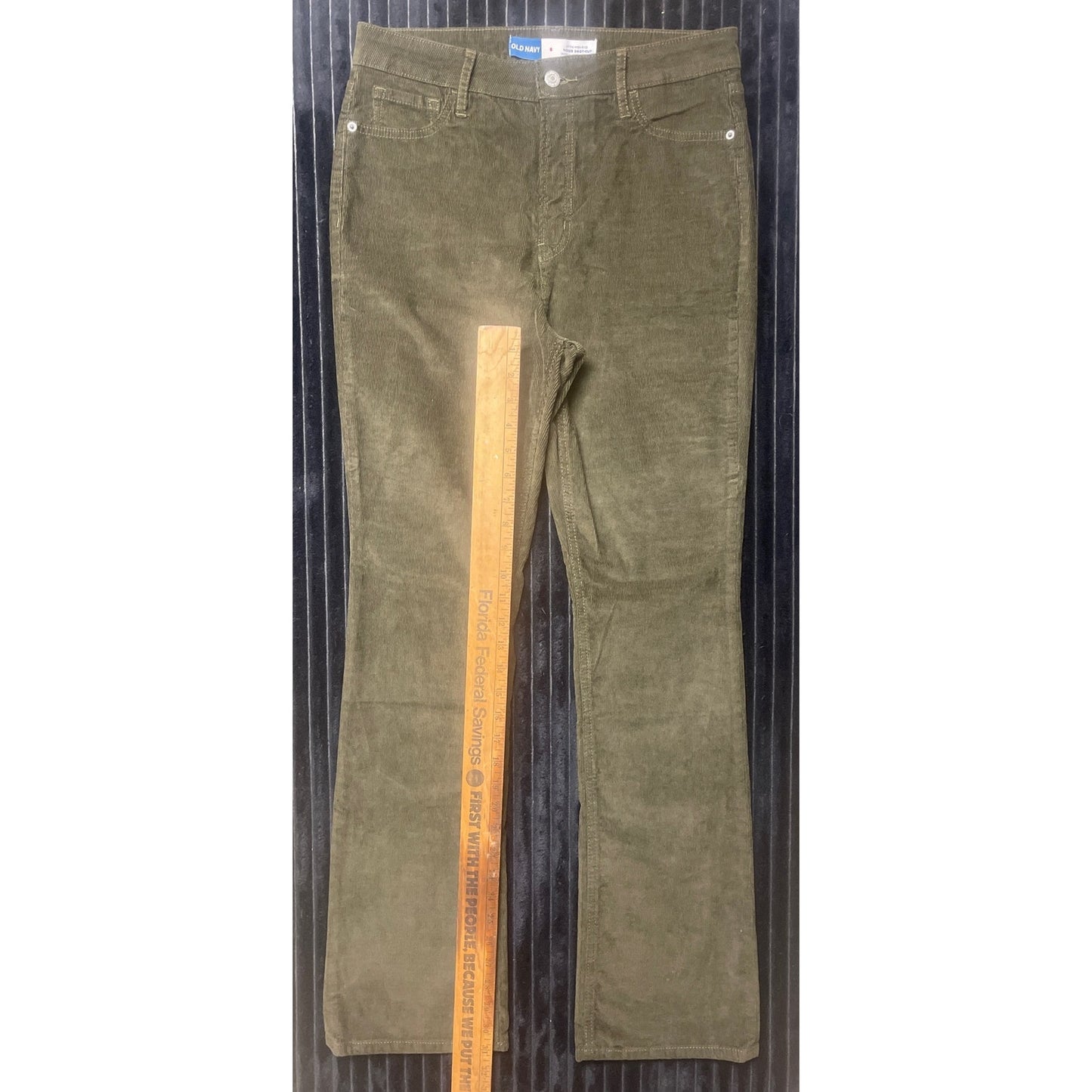 Old Navy Women's Extra High Rise Kicker Boot Corduroy Pants Sz 6 Chocolate Brown